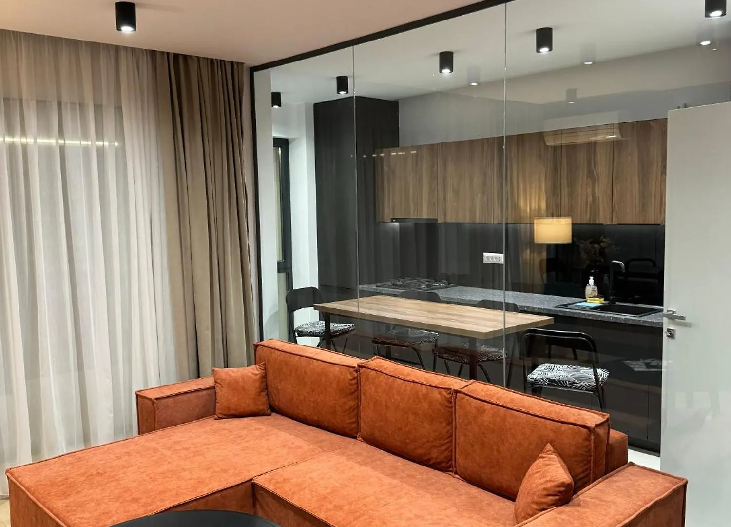 Warm Hotel Apartment Bucharest 0*,  Romania