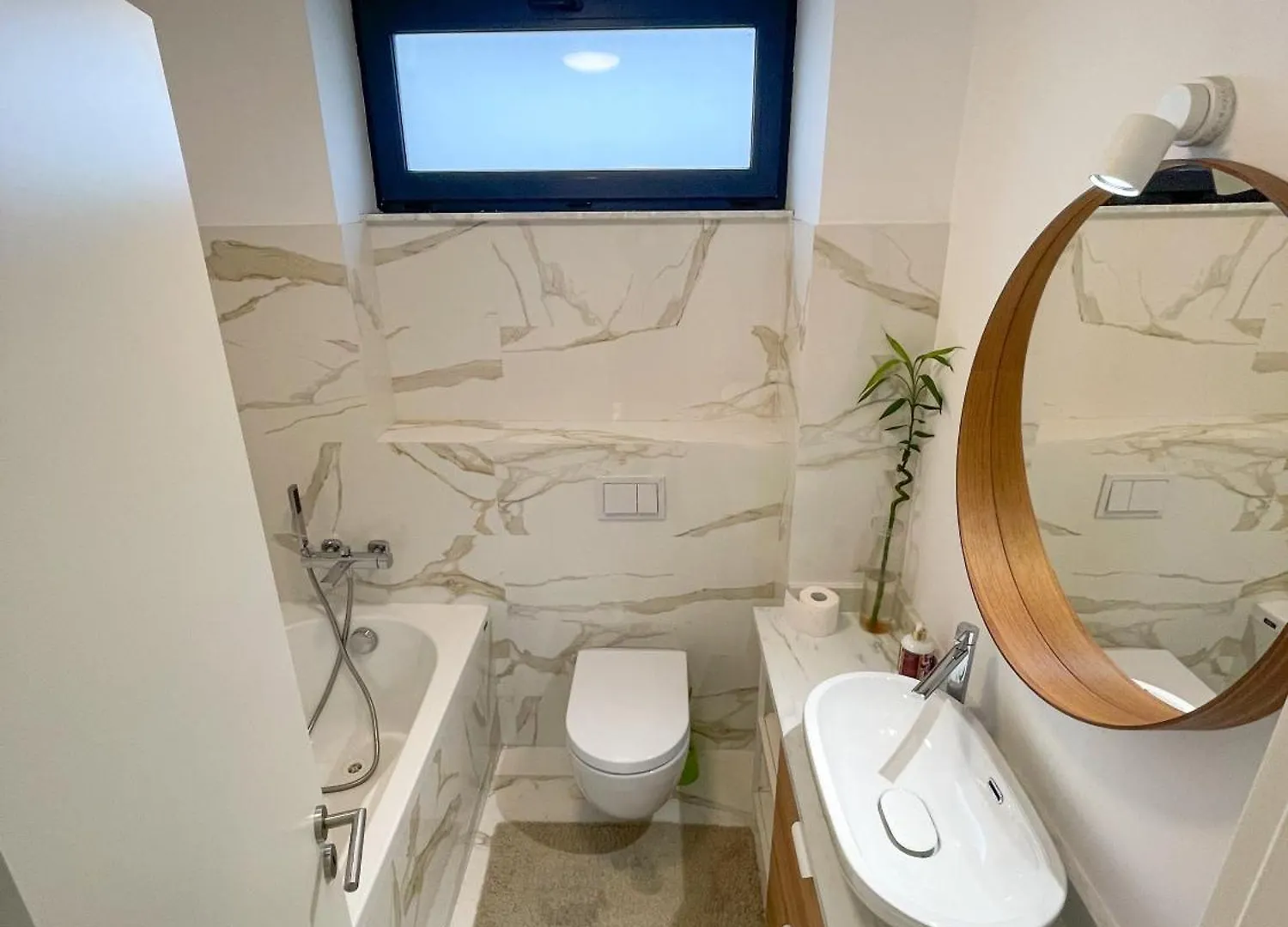 Warm Hotel Apartment Bucharest Aparthotel