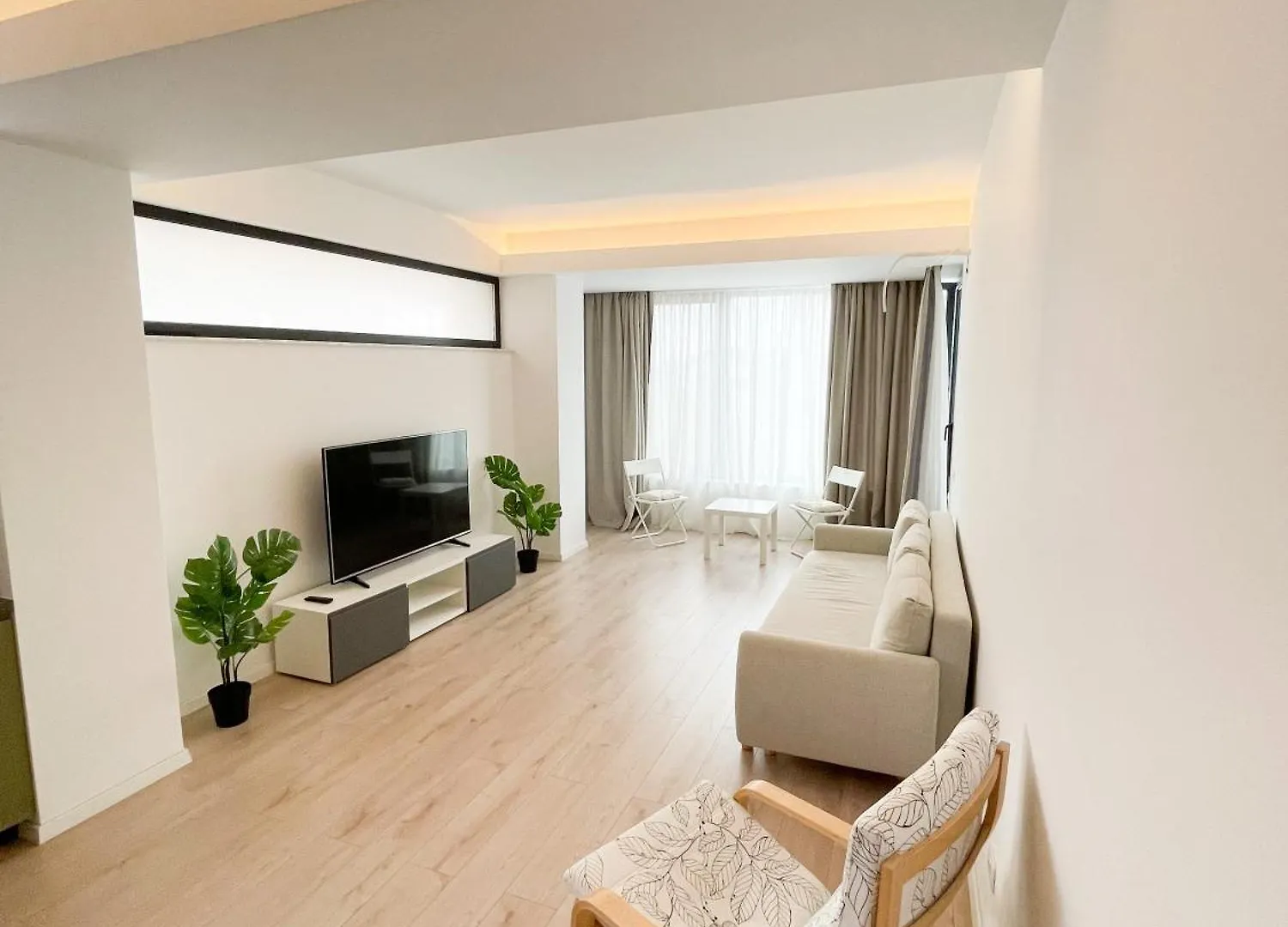 Warm Hotel Apartment Bucharest Aparthotel