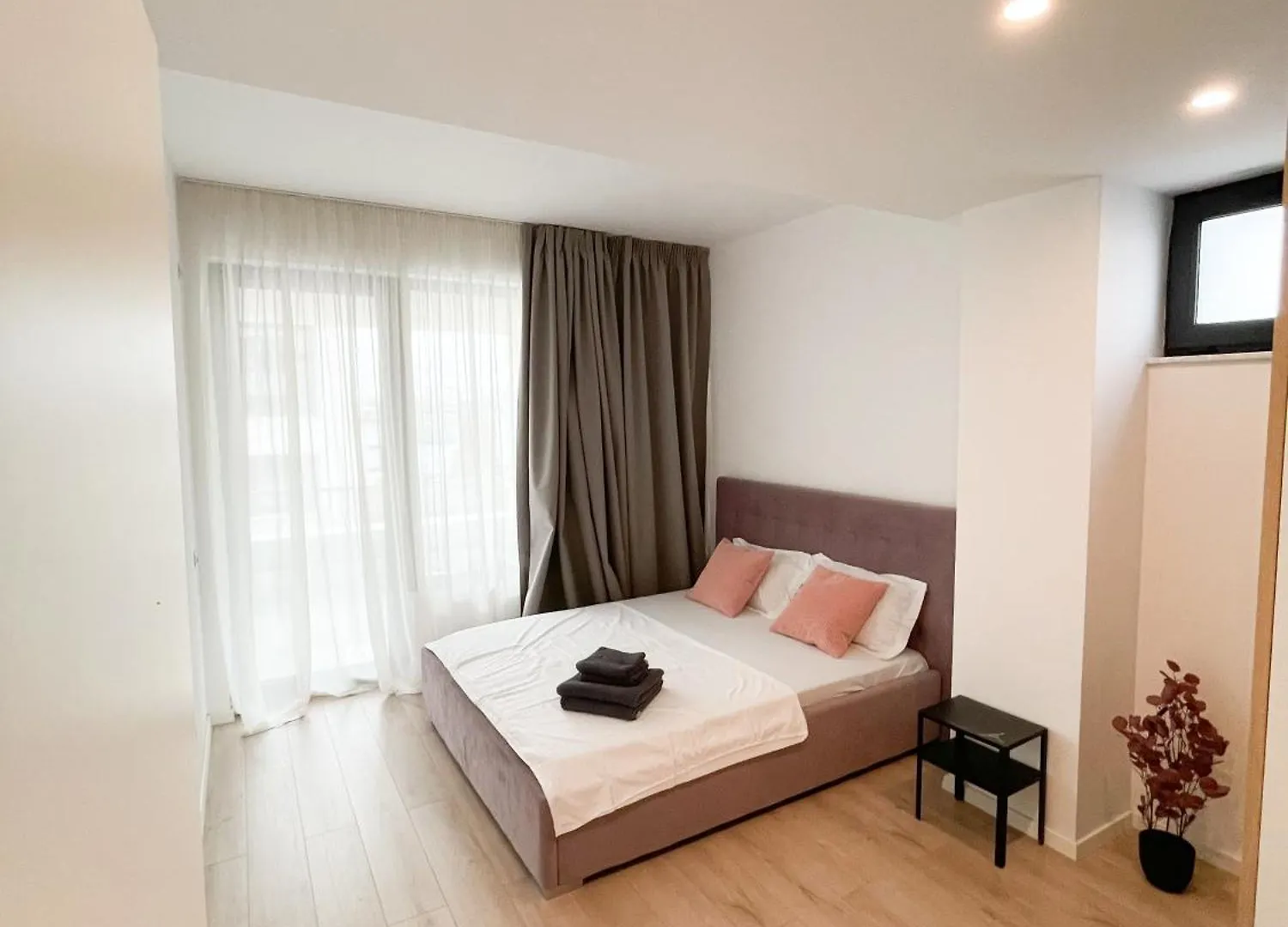 Aparthotel Warm Hotel Apartment Bucharest