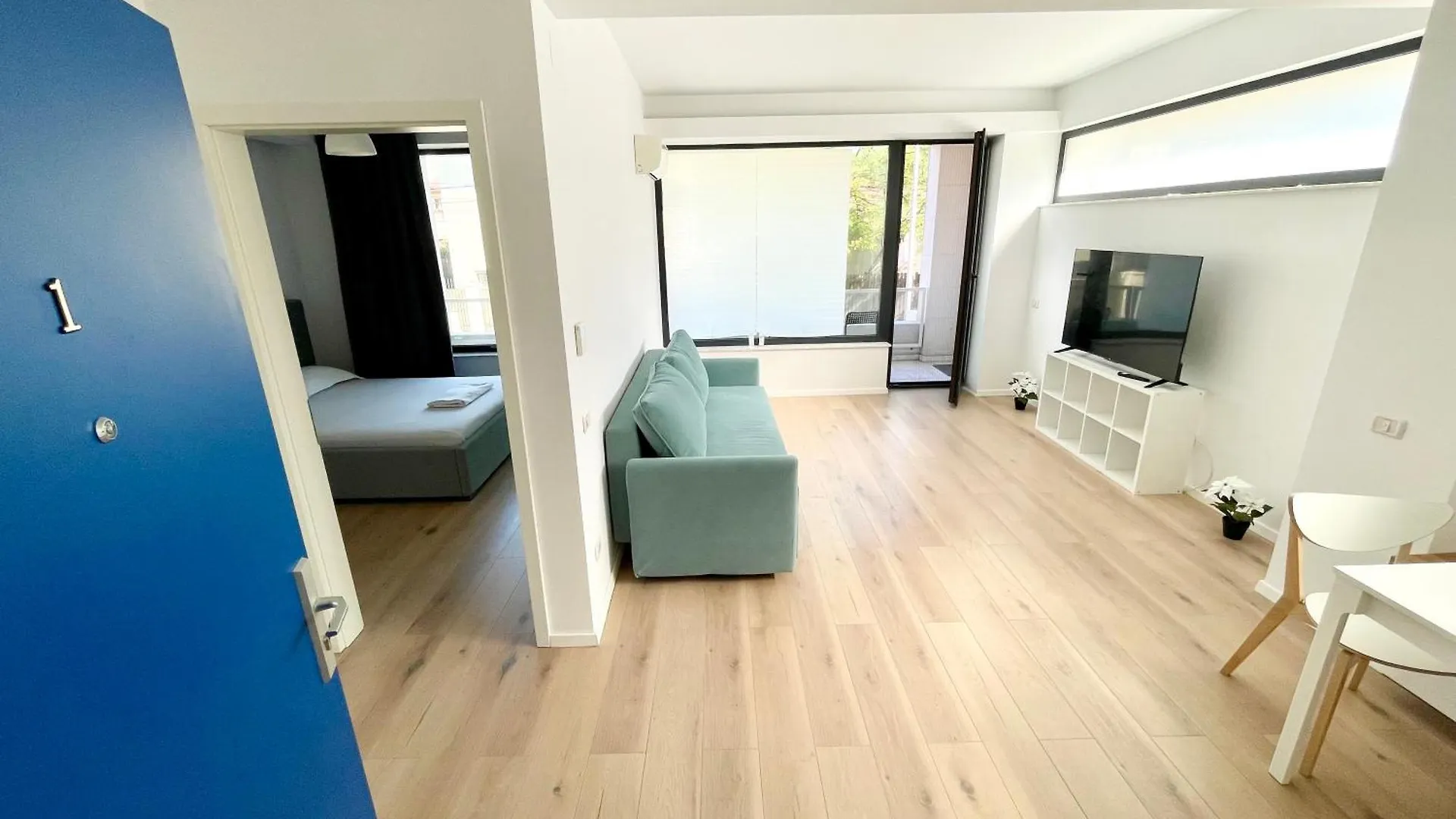 Aparthotel Warm Hotel Apartment Bucharest